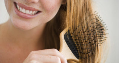 Saiba como fazer teste de porosidade do cabelo