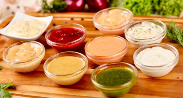 Como fazer 3 molhos para saladas e sanduíches