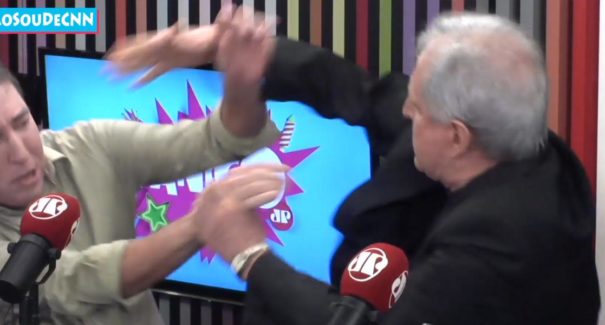 Augusto Nunes agride Glenn Greenwald ao vivo na Jovem Pan