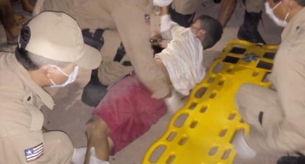 Colisão entre moto e carro deixa jovem em estado grave na BR 222
