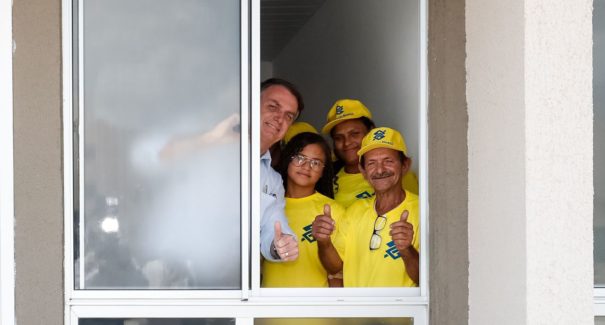 Bolsonaro entrega 4,1 mil moradias populares na Paraíba