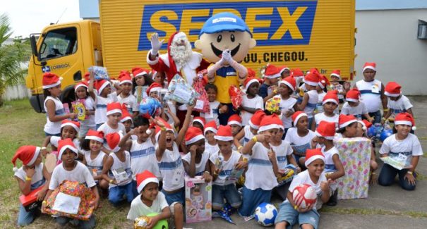 Adoção de cartas do Papai Noel dos Correios vai até dia 6