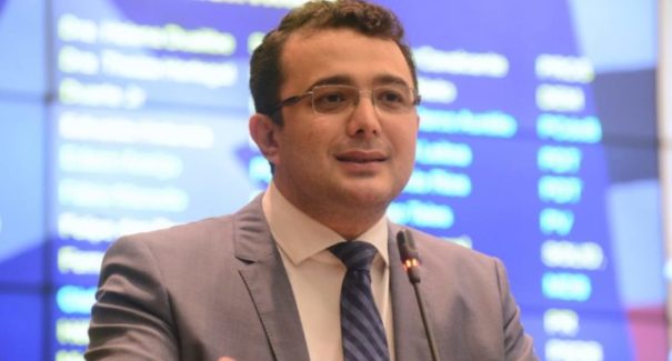 Deputado pede que Governo do Maranhão adie pagamento de IPVA e reduza ICMS para ajudar empresários