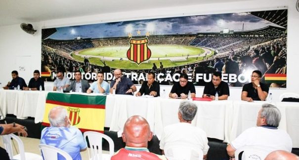 Sampaio só divulgará os reforços nesta sexta (8)