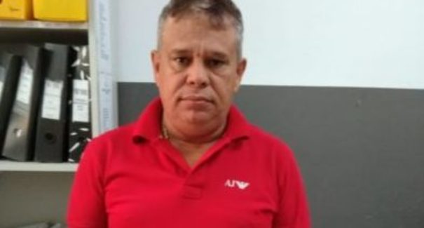 Homem suspeito de amedrontar moradores é preso portando pistola 380