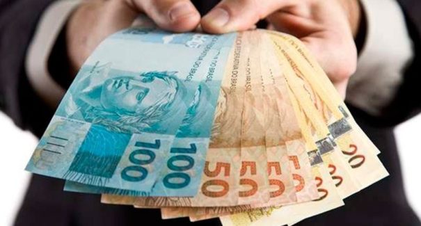 Veja algumas dicas para evitar aperto financeiro no começo do ano