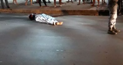 Motociclista é atropelado após discussão no trânsito