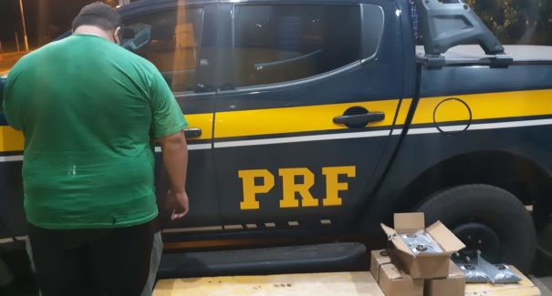 Carreta é apreendida com suspeita de transportar munição para caça ilegal