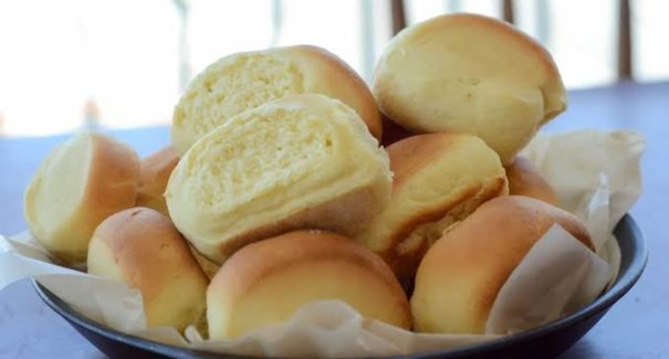Aprenda a fazer pão de leite caseiro fofinho