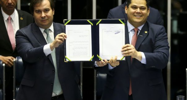 Reforma da Previdência é promulgada pelo Congresso