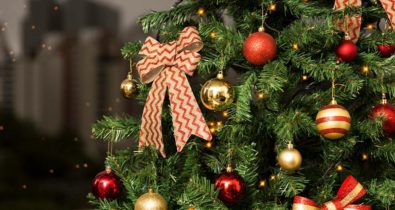 Aprenda a fazer enfeites de Natal com EVA ou feltro