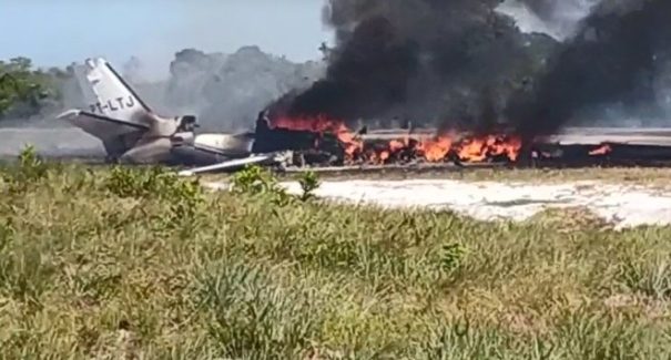 Mulher morre em queda de avião na Bahia