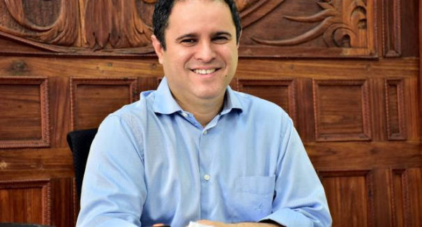 Servidores municipais recebem salário amanhã (30)