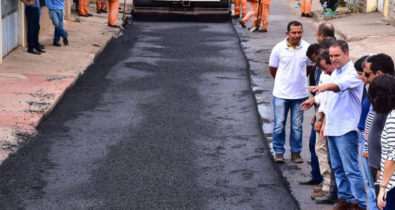 Reforma de asfalto chega aos bairros Filipinho e Sítio Leal
