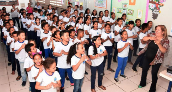 Coral Mil Vozes ensaia para fim de ano