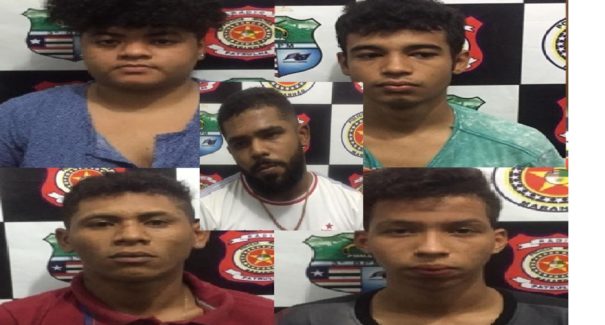 Polícia aborda jovens com posse de drogas para consumo