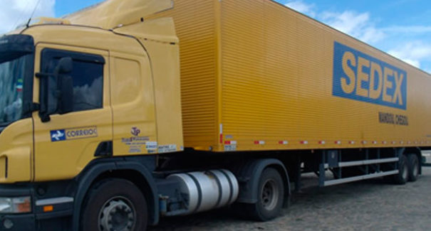 Caminhão dos Correios é saqueado na BR-222