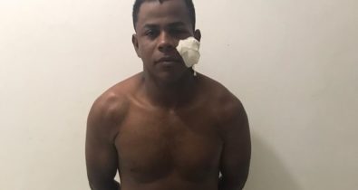 Polícia prende homem em descontrole emocional com posse de arma de fogo