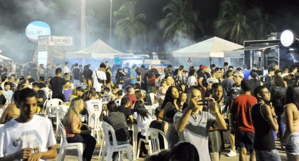 Praça Maria Aragão recebe festival de Food Truck nesta quinta (19)