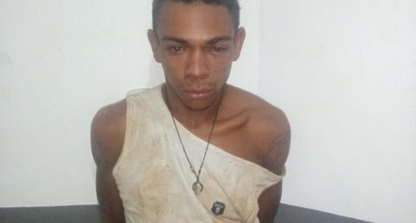 Homem é espancado por populares após furtar motocicleta