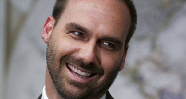 Processo que pede cassação de Eduardo Bolsonaro pode ser arquivado na Câmara