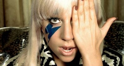 Lady Gaga assina contrato para show gratuito em Copacabana