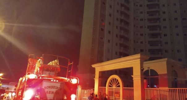 Incêndio atinge edifício residencial em São Luís