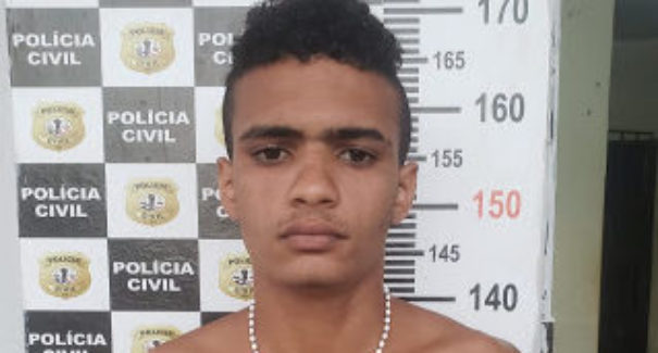 Polícia prende suspeito de tráfico de drogas durante abordagem