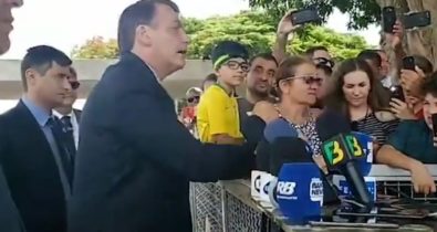 “Você tem uma cara de homossexual terrível”, diz Bolsonaro a jornalista