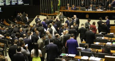 Câmara aprova pacote anticrime; texto vai ao Senado