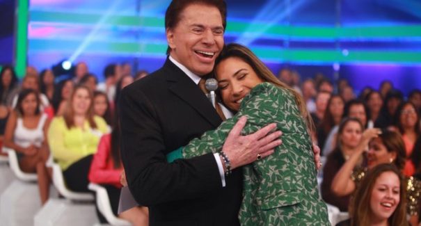 “Não achei nada demais” diz Patrícia Abravanel sobre comportamento do pai