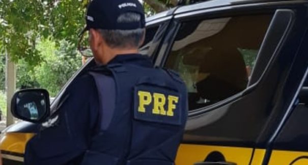 Carga de madeira irregular  é apreendida na BR-010 em Imperatriz