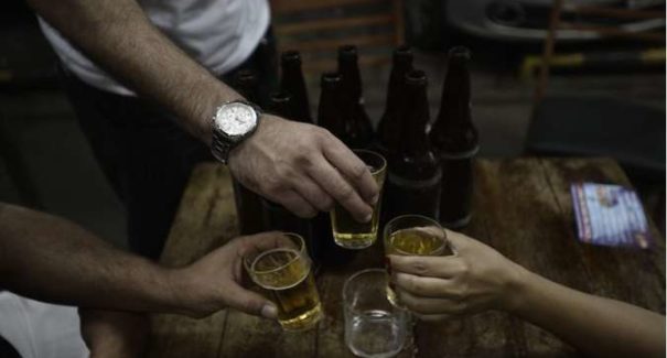 Confira dicas de como curar a primeira ressaca de 2020