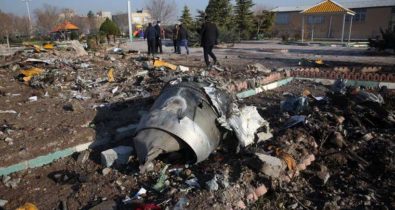 Encontradas as caixas-pretas do avião que caiu com 176 pessoas na Irã