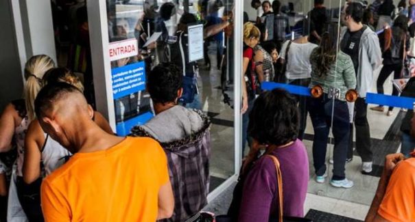 Previdência: Espera por benefício triplica em dez anos no Brasil