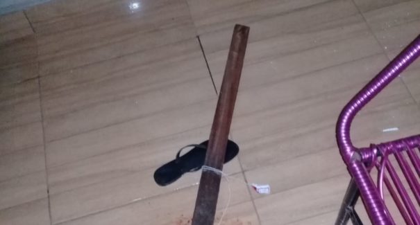 Mulher é violentada e dois homens são degolados dentro de casa