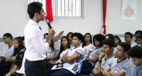 Duarte Jr participa do 27º Seminário Sobre a Educação de Sobral