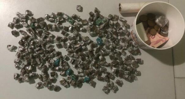Casal é preso portando mais de 240 papelotes de maconha em São Bernardo