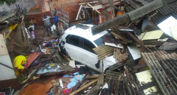 Juíza manda soltar motorista que caiu com carro sobre casa no Jaracati
