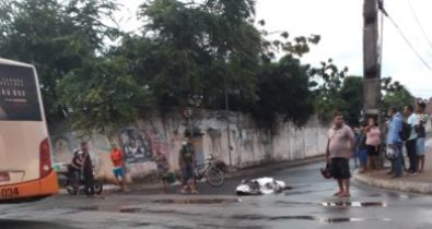 Acidente no bairro do Coroadinho deixa uma pessoa morta e outra ferida