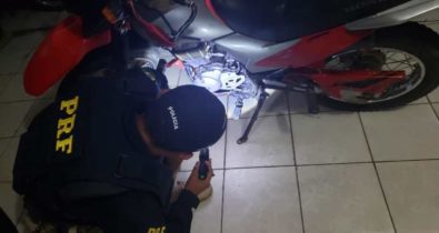 Motocicleta é apreendida com elementos de identificação adulterados