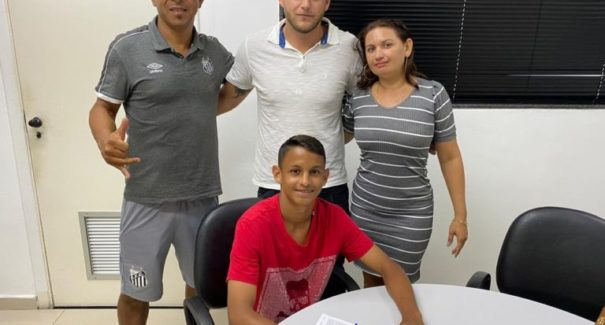 Maranhense fecha contrato milionário com o Santos