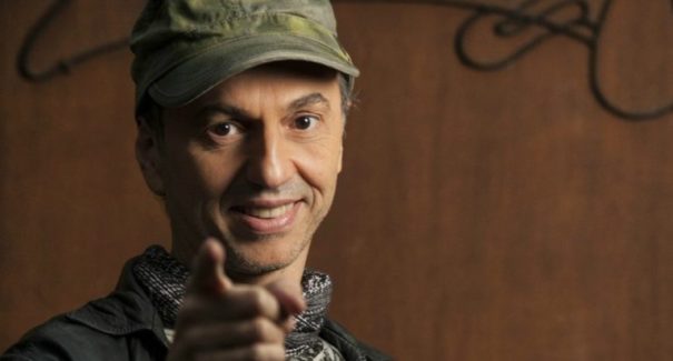 Zeca Baleiro lançará álbum com sambas autorais