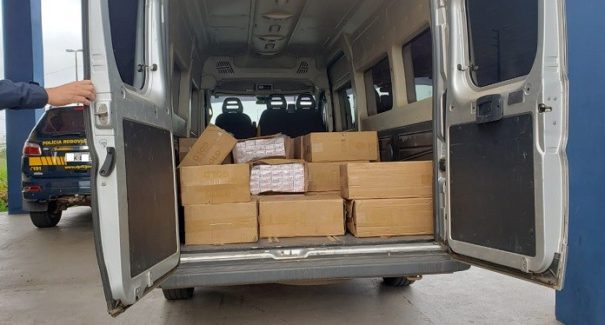 Homem é detido transportando 520.000 cigarros na BR-135