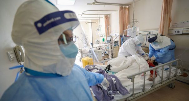 Diretor de hospital em Wuhan morre infectado pelo novo coronavírus