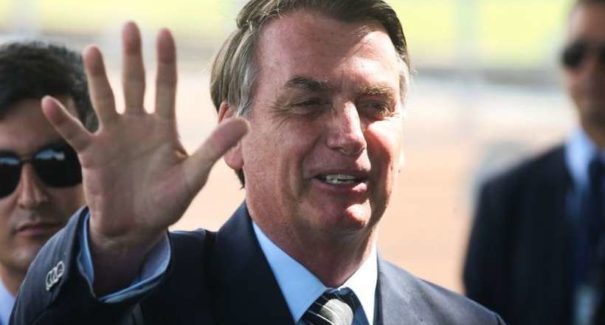 Bolsonaro recebe a reforma administrativa; servidores atuais estão fora