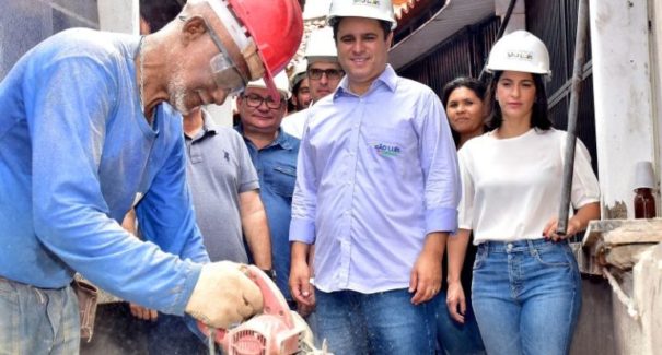 Prefeito Edivaldo Holanda faz vistoria na reforma do Mercado das Tulhas