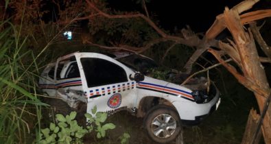 Carro da polícia capota e deixa quatro feridos no Maranhão