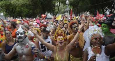 Carnaval movimenta R$ 8 bilhões no país