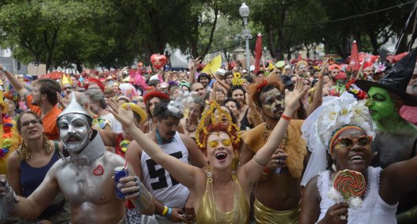 Carnaval movimenta R$ 8 bilhões no país